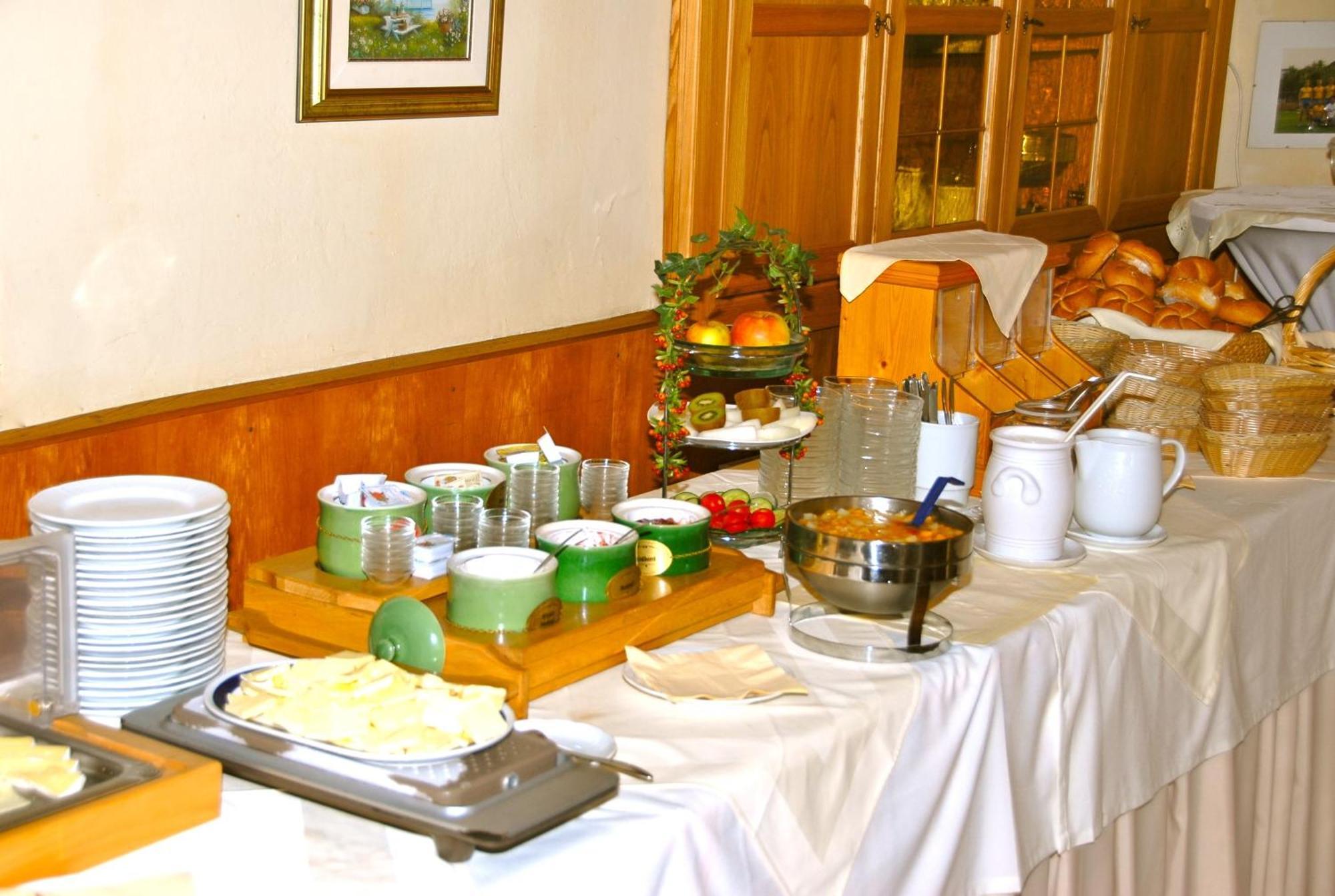 Hotel Velden Bacherlwirt Velden am Woerthersee Ngoại thất bức ảnh