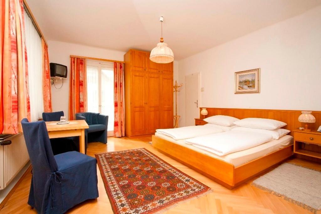 Hotel Velden Bacherlwirt Velden am Woerthersee Phòng bức ảnh