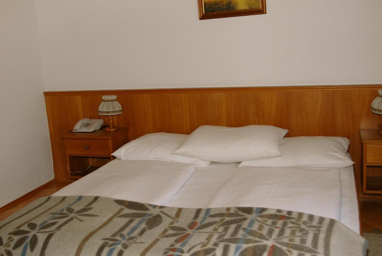 Hotel Velden Bacherlwirt Velden am Woerthersee Phòng bức ảnh