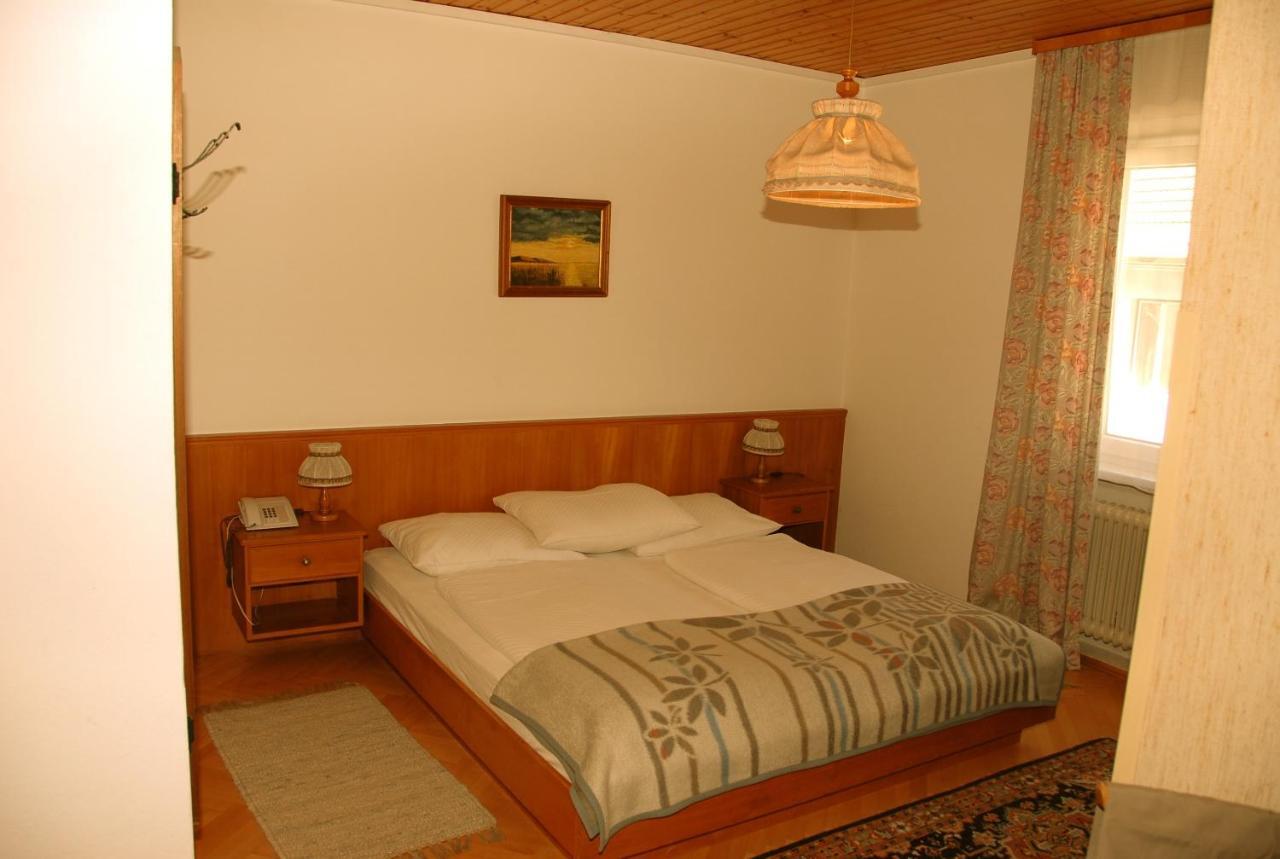 Hotel Velden Bacherlwirt Velden am Woerthersee Phòng bức ảnh